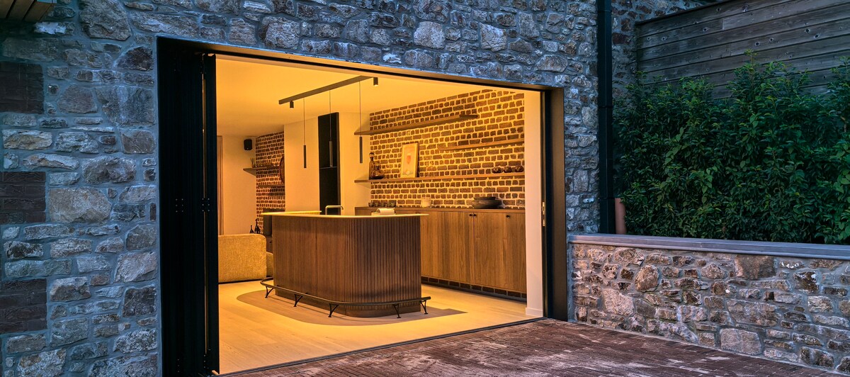 Le Supra - Vue extérieure nuit