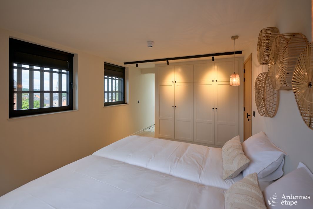 Le Supra - Chambre vue armoire